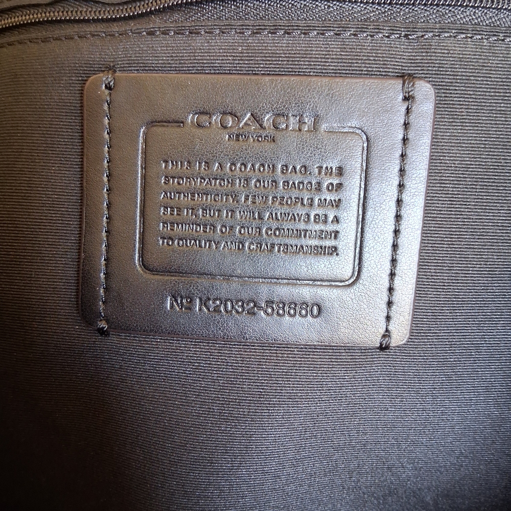 Coach Dark Green Leather Tote with Gold Tag - Picture 6 of 14